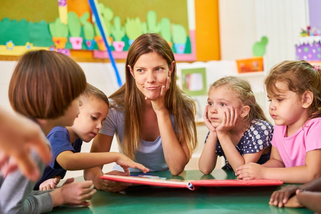 Vorlesen im Kindergarten | Kita Assistenz